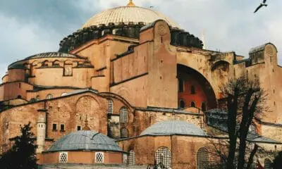 Stunning view of Hagia Sophia, reflecting Byzantine architecture in Istanbul, Türkiye.