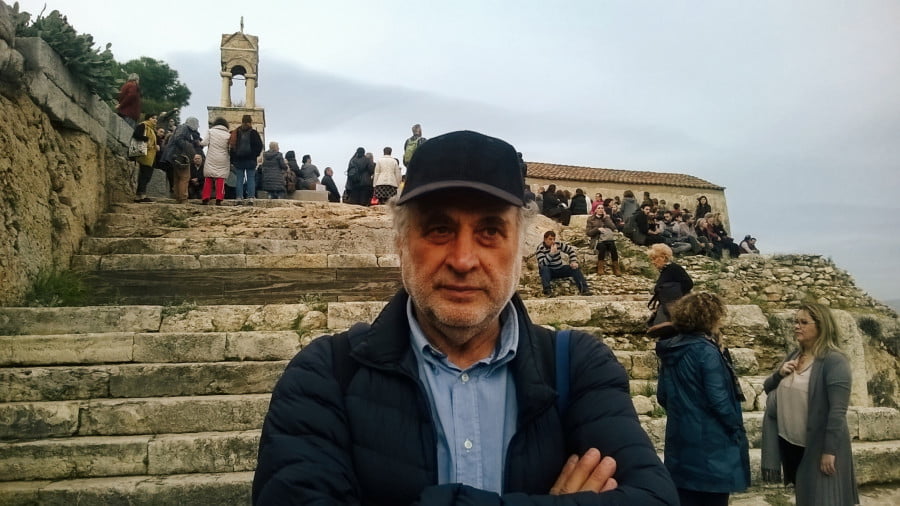 Παραμονή Εισοδίων στην Ελευσίνα: Εκεί που η παγανιστική παράδοση συναντά τη χριστιανική Παραμονή Εισοδίων στην Ελευσίνα: Εκεί που η παγανιστική παράδοση συναντά τη χριστιανική